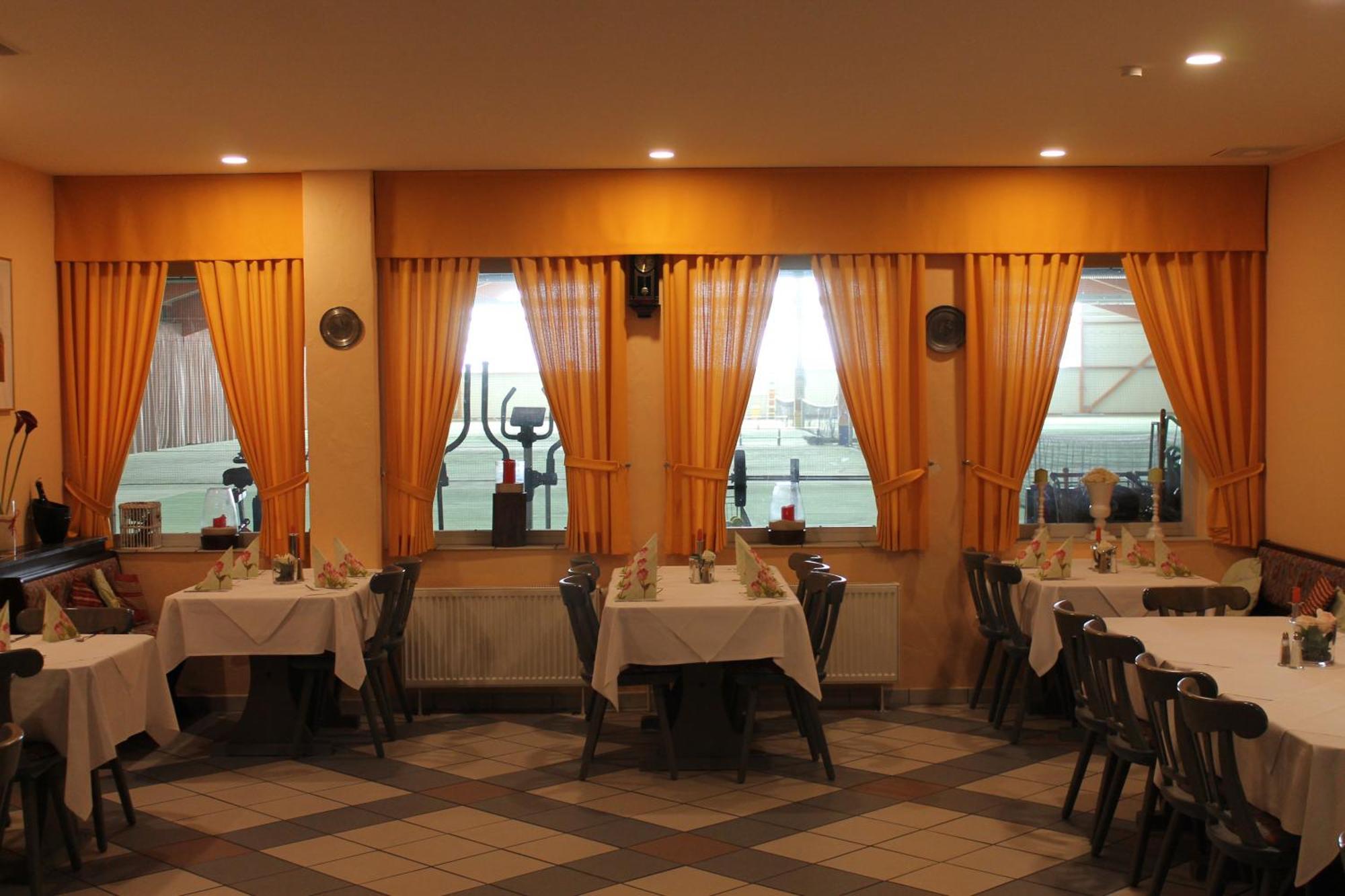 Toto'S Gasthaus ฮัททิงเงน ภายนอก รูปภาพ