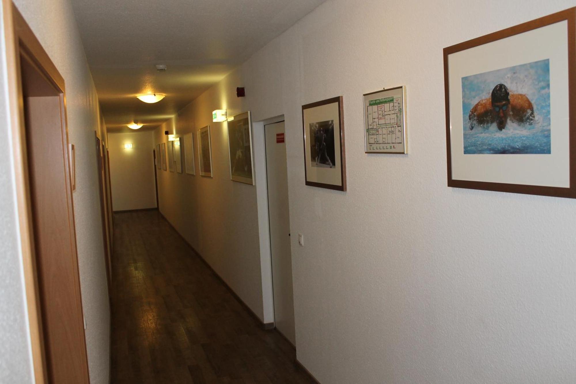 Toto'S Gasthaus ฮัททิงเงน ภายนอก รูปภาพ